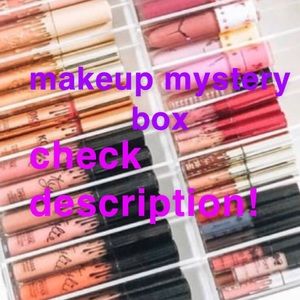 MAKEUP MYSTERY BOX